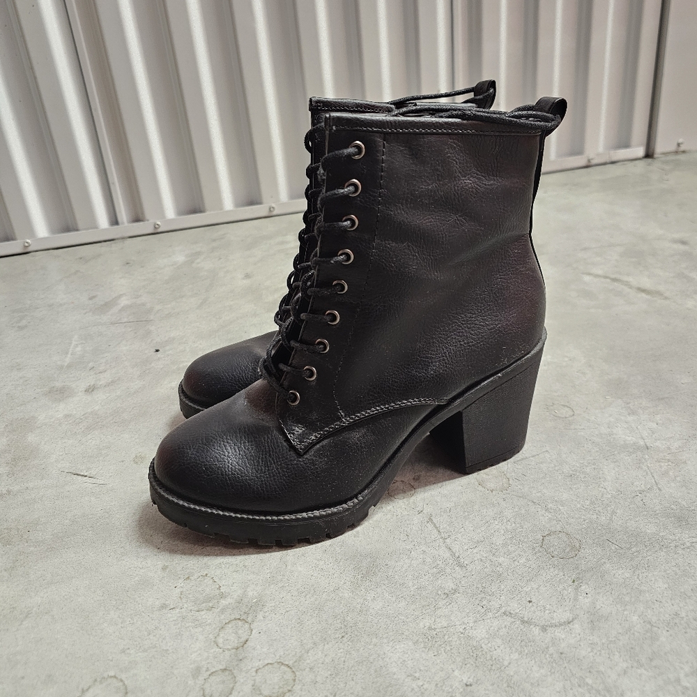 Women's Black Kensia Zigi Girl Lace-Up Ankle Boots